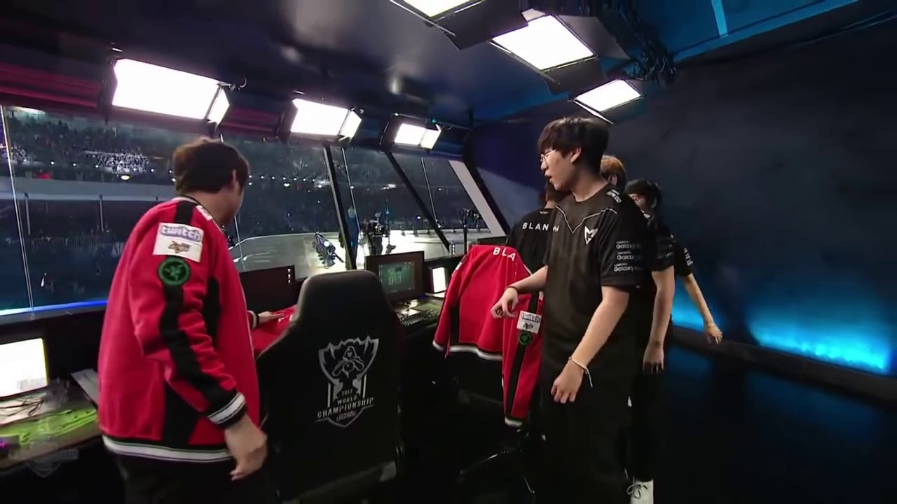 Faker Ends Up Crying League of Legends Worlds 2017
