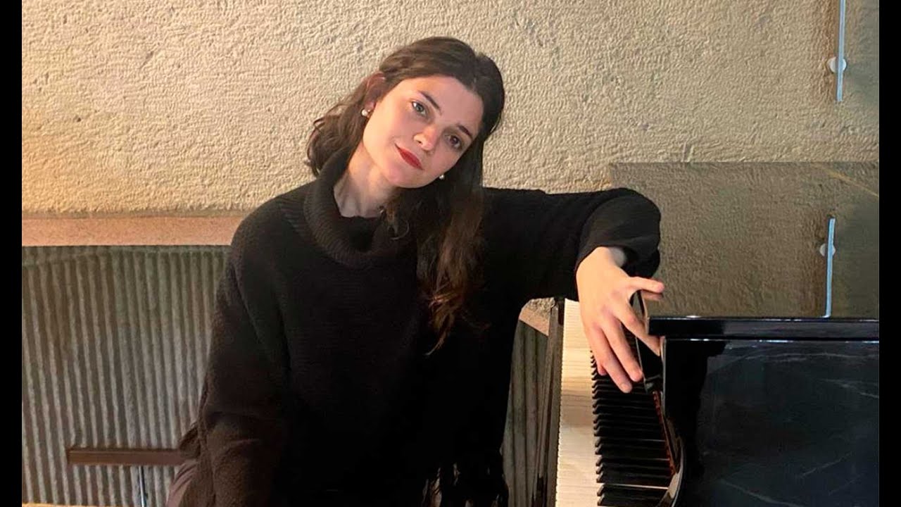 Cumple su sue&ntilde;o como exitosa concertista de piano - UNAM Global