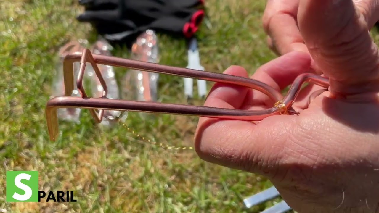 Présentation du piège à taupe Putange de chez SPARIL pour attraper les taupes dans votre jardin