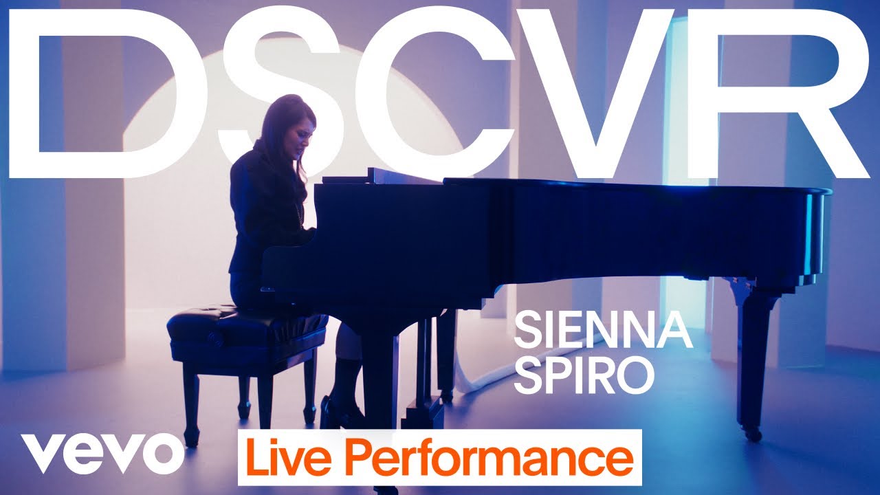 SIENNA SPIRO - You Stole The Show (Live | Vevo DSCVR)