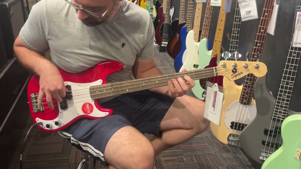 Squier Mini Precision Bass Test at Guitar Center, Austin