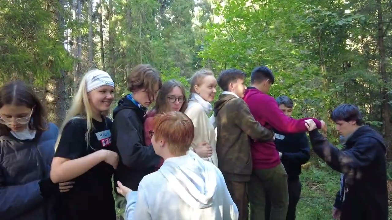 Выезд десятиклассников на Лесной тренинг.