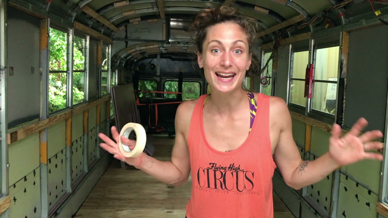 EPISODE 18 : LET'S TAKE IT FROM THE FLOOR - Zoe & Carlos bus conversion