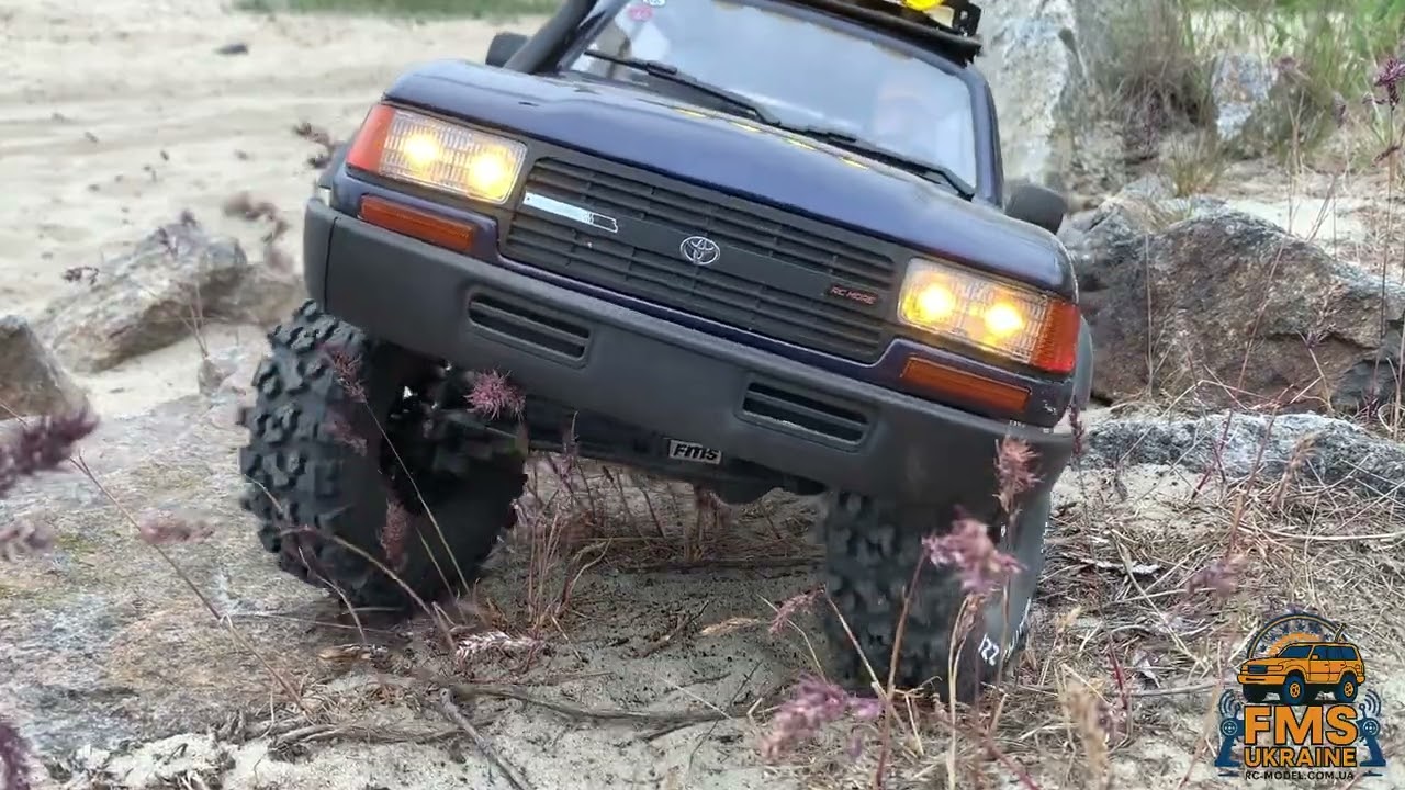 RC Toyota Land Cruiser LC80 Pro 1:10 scale – Beast Mode on Sand and Rocks FCx10 FMS