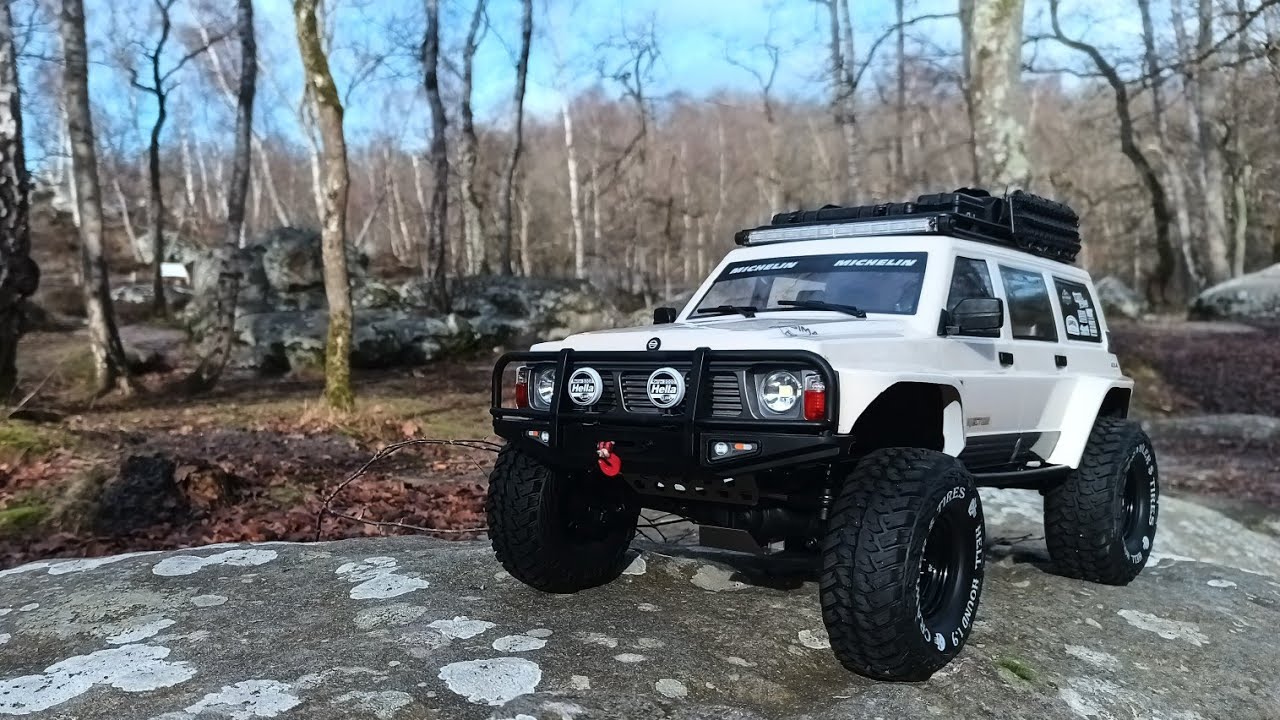 NISSAN PATROL TRAIL  /  YK4107 & ABSIMA CR4.4  / 1/10 SCALE RC CRAWLER