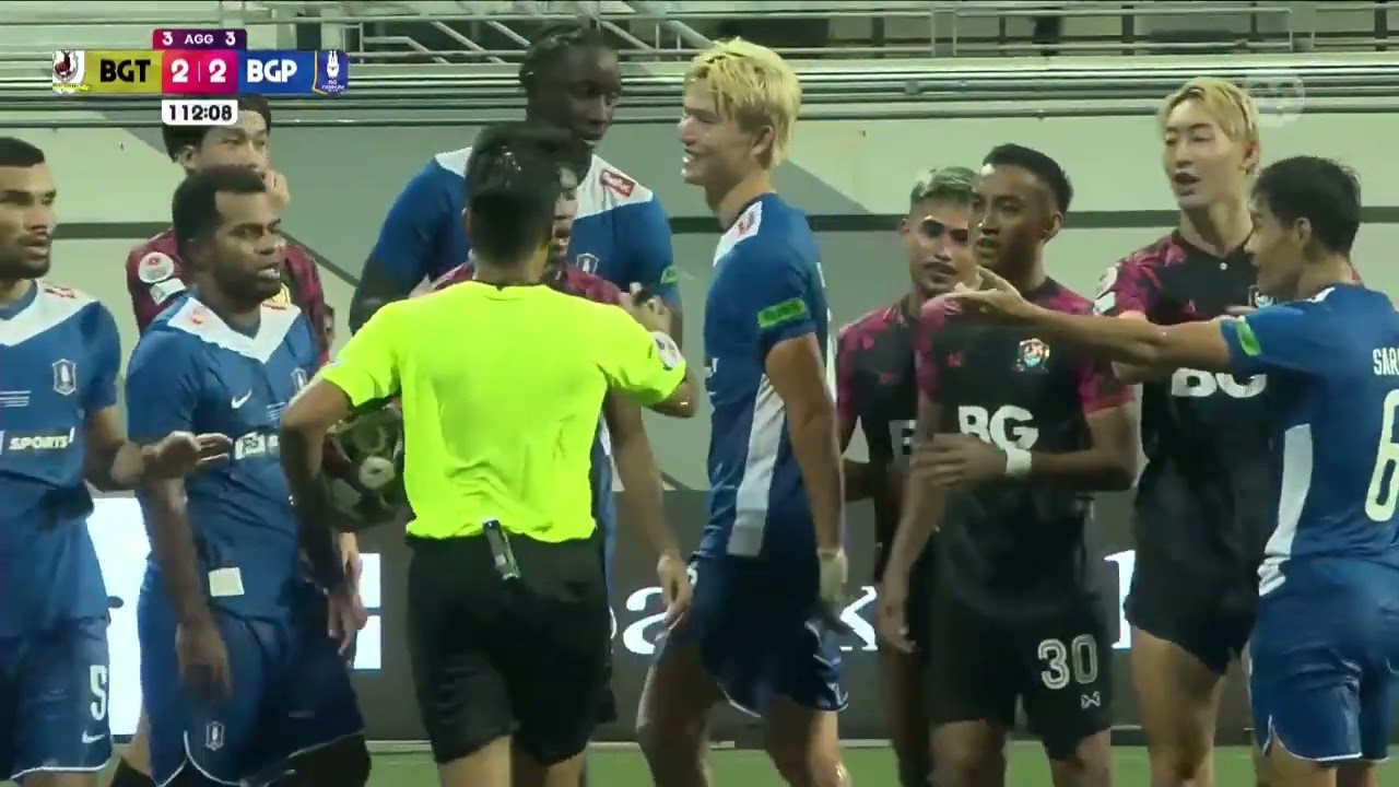 LATE Drama in Tampines-BG Pathum game as OWN GOAL is scored via a drop-ball! | Singapore Cup 2024/25