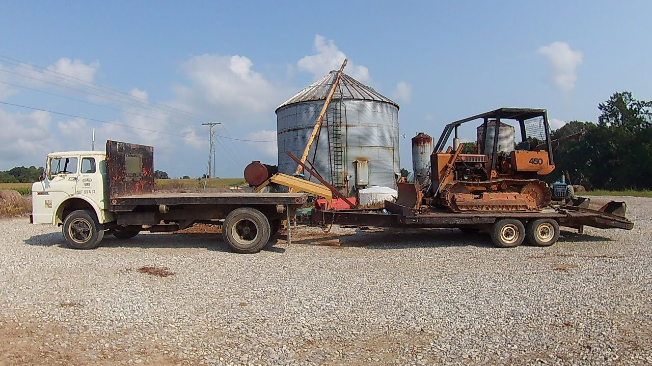 Moving the 450 Case Dozer with the C600 Ford