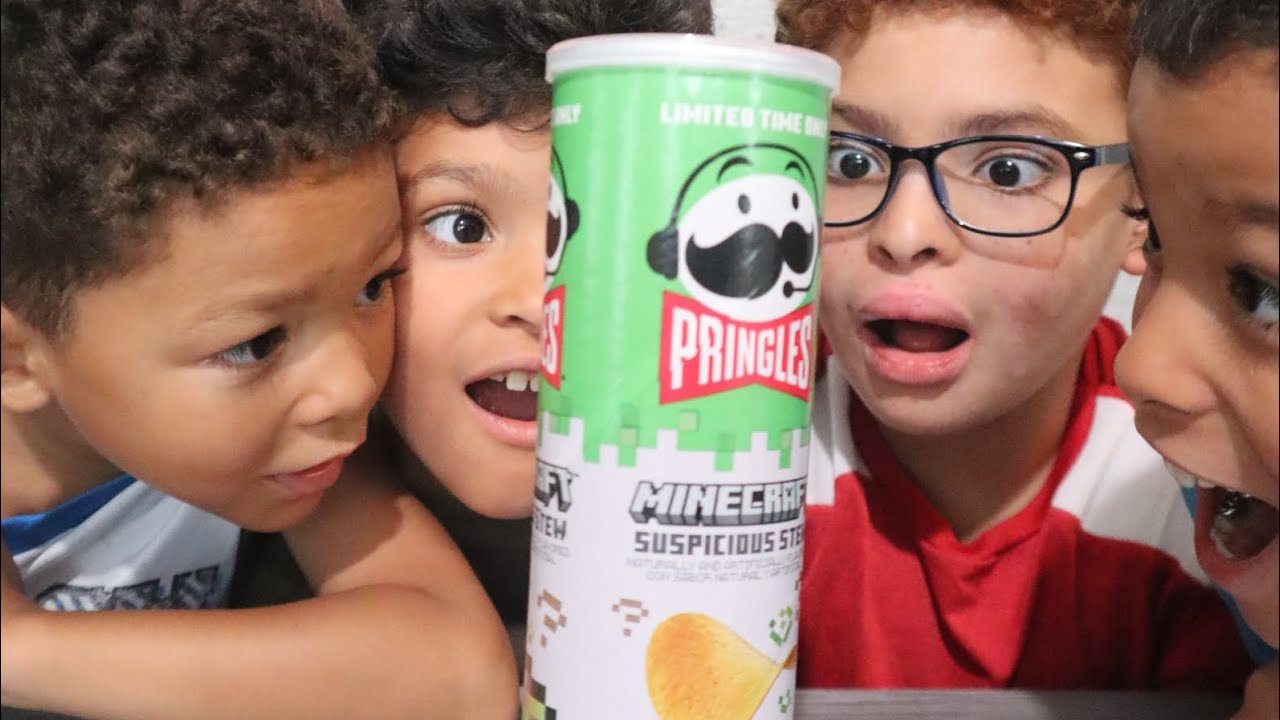 MINECRAFT Suspicious Stew Pringles!? 🤔