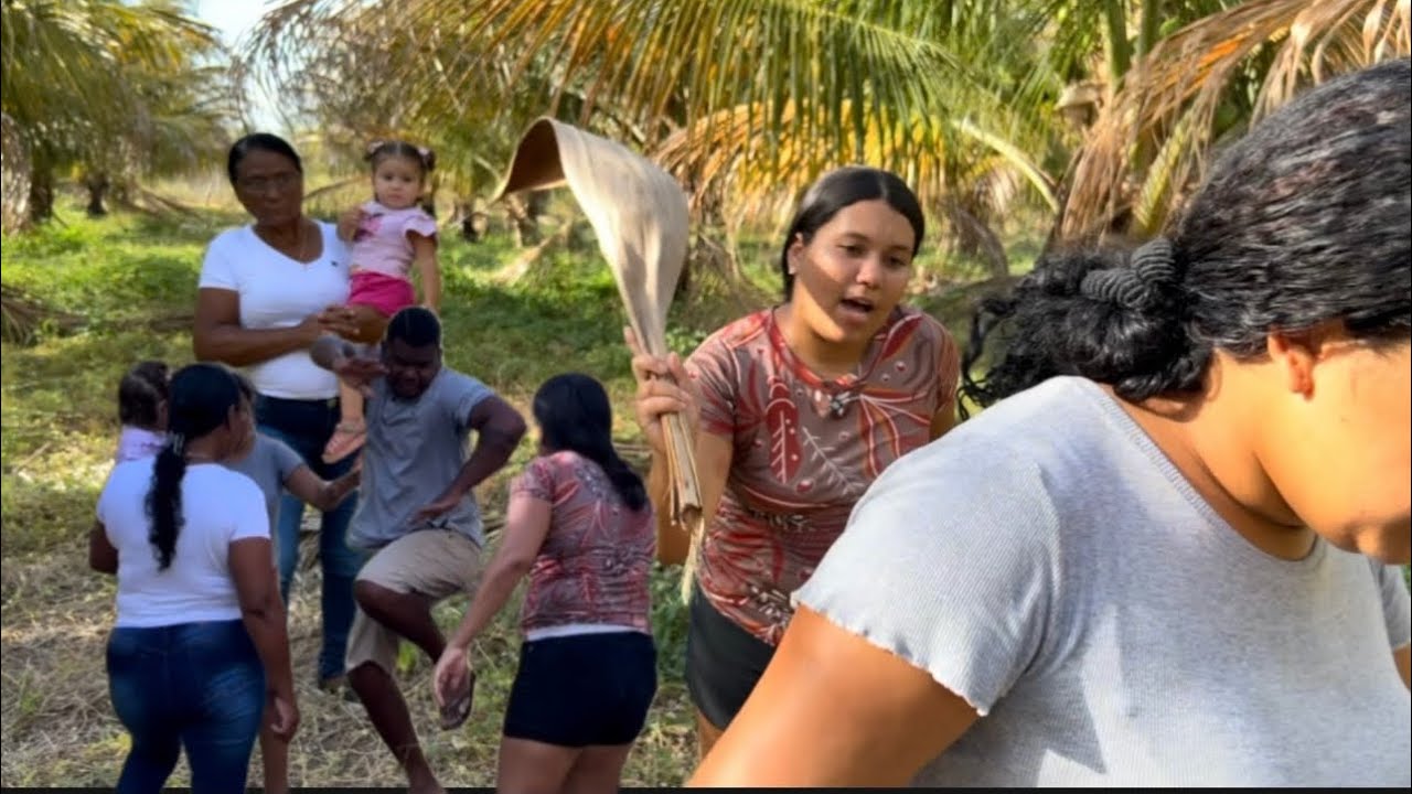 HOMEM coloca AMANTE DISFARÇADA de BABÁ dentro de CASA 😱😱