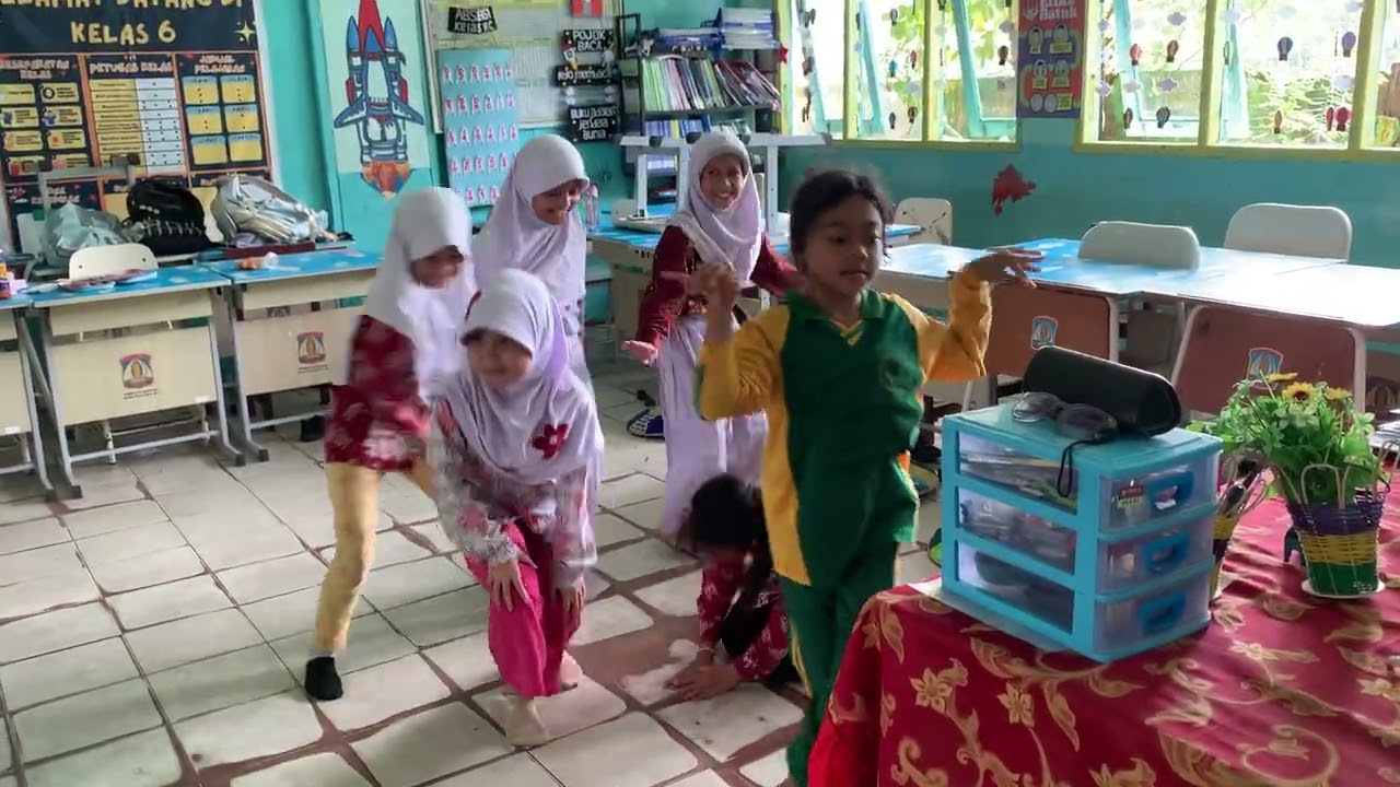 Latihan Tari SDN 002 Balikpapan Selatan