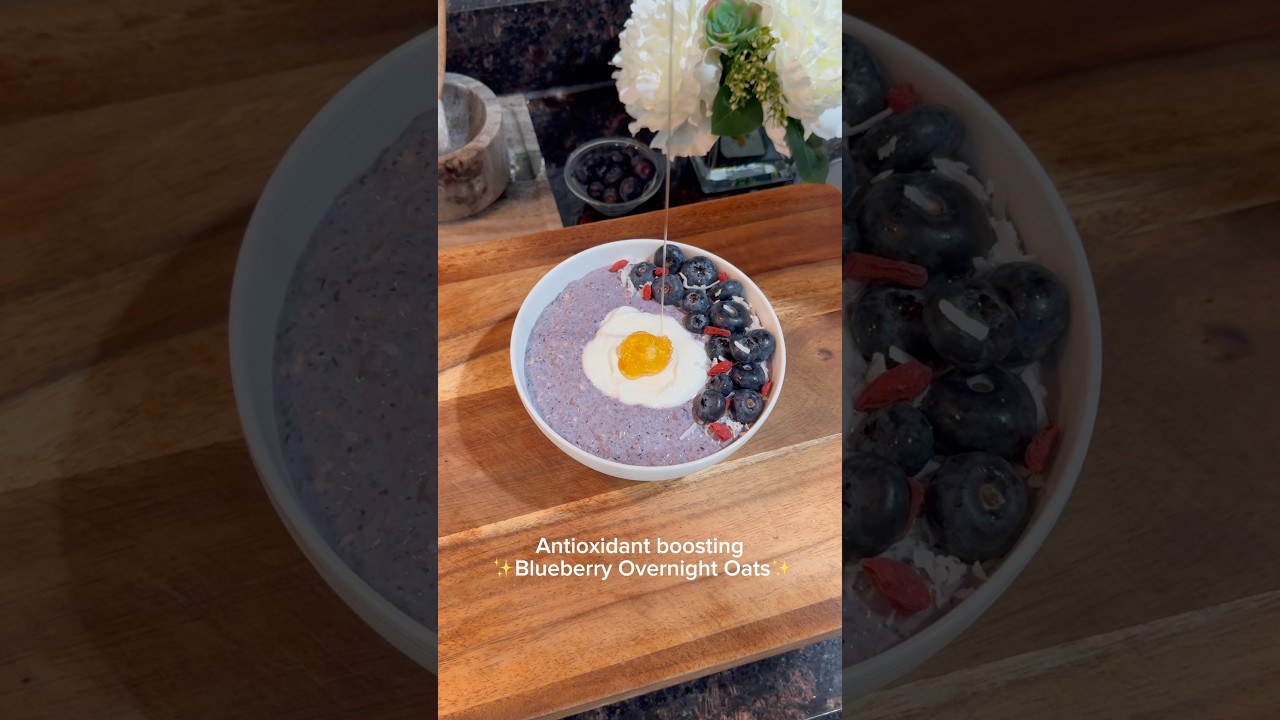 Antioxidant boosting Blueberry Overnight Oats