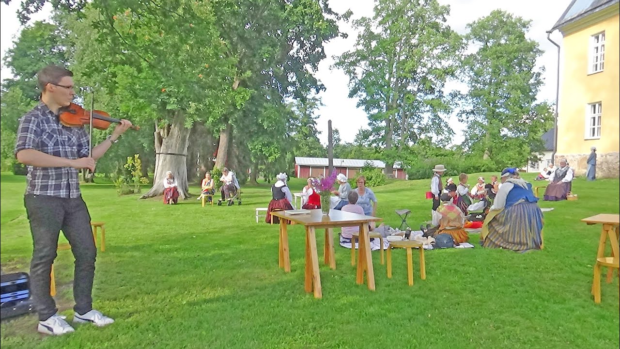 Folkdräktsdagen 5.8.2020 i Lovisa