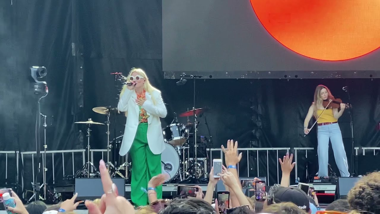 Ashe - Me without you - live at Lollapalooza July 29, 2021