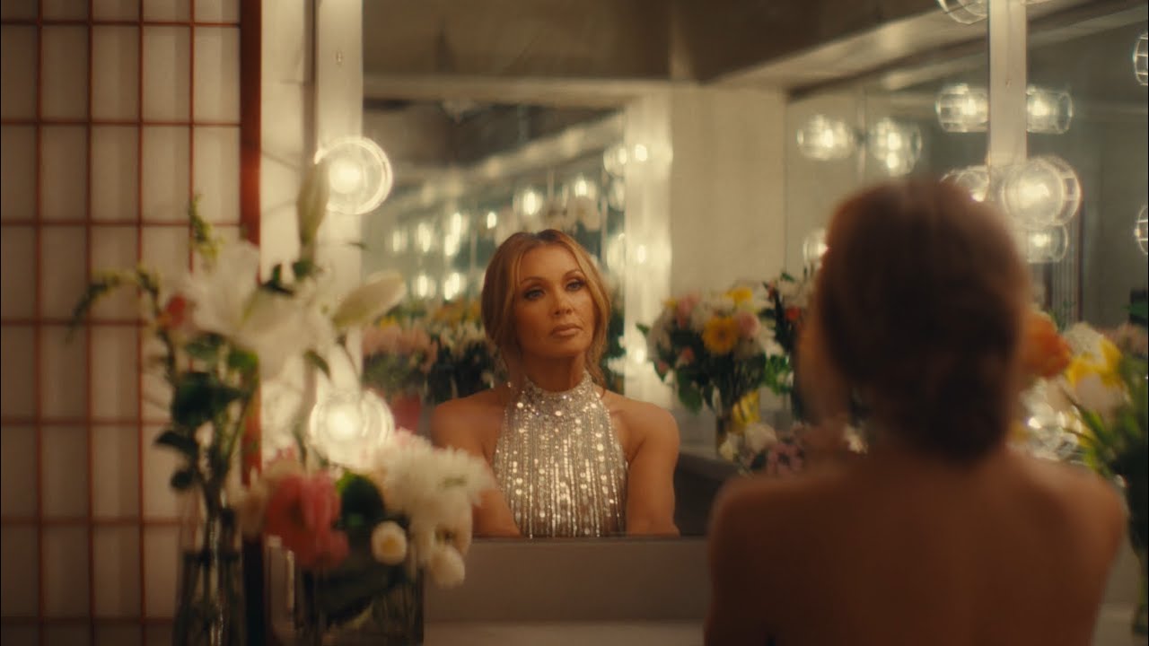Vanessa Williams - iLike Moonlight (Official Music Video)