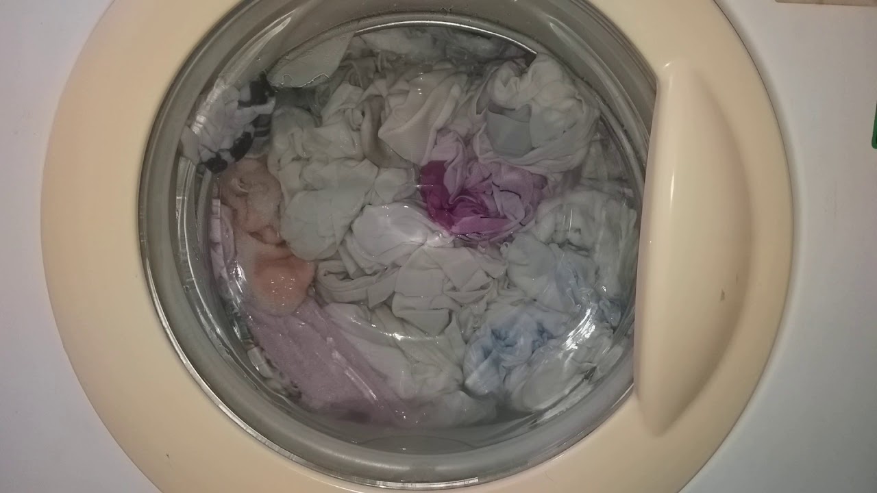 Rex RL654     Ultimo risciacquo, con ammorbidente, e centrifuga finale