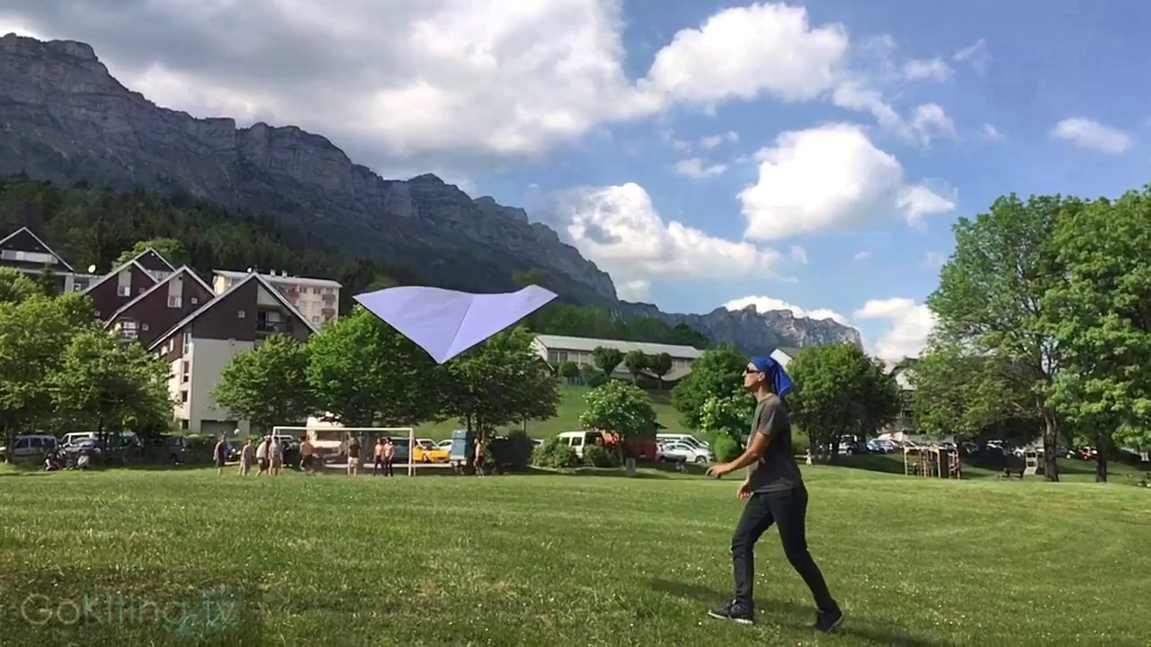FlyKites - Voyager 1.5 at the Edge of a Thermal @ the Alpes