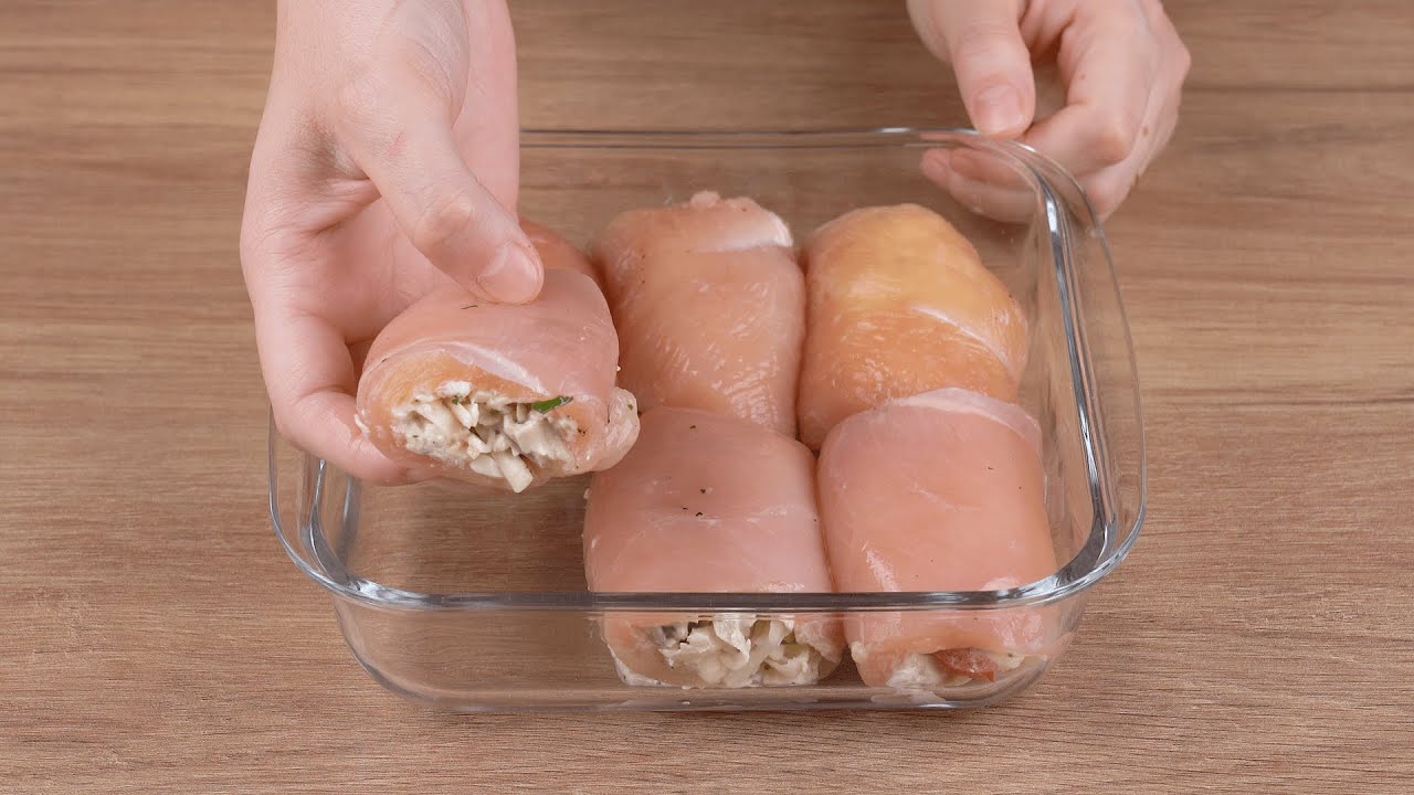 Знаменитые рулетики из куриной грудки, все обожают, когда я их готовлю.