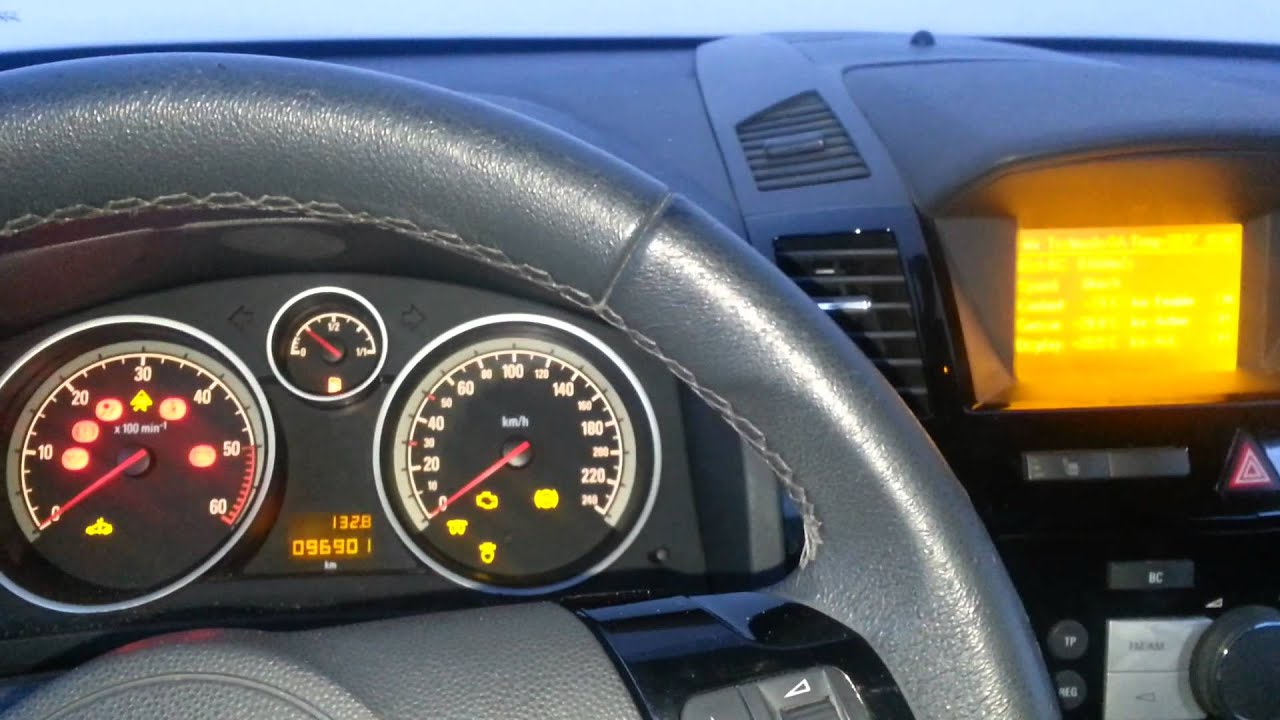 Opel Zafira B дизель заводиться и в 30 градусов.mp