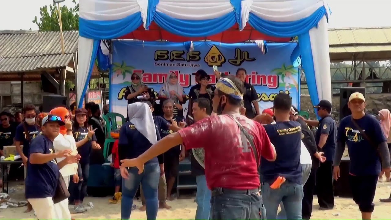 LIVE ANNIVERSARY KE - 7 SESAJI (SENIMAN SATU JIWA)