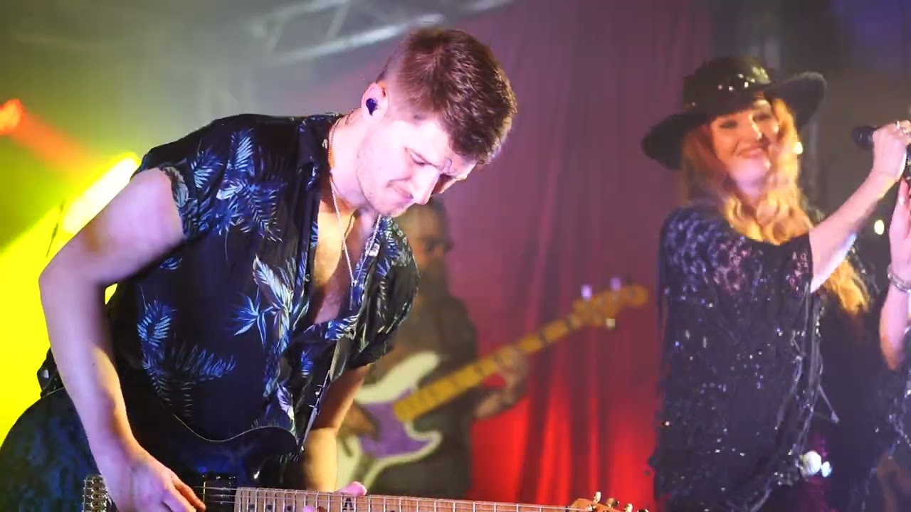 Brave Rival Wild Child live in Portsmouth
