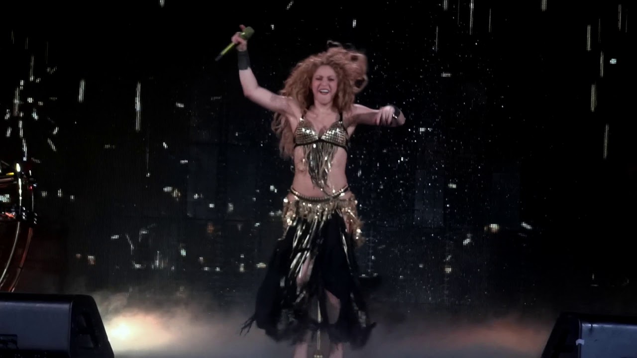 Shakira - Whenever Wherever (El Dorado World Tour Live in Montpellier) HD