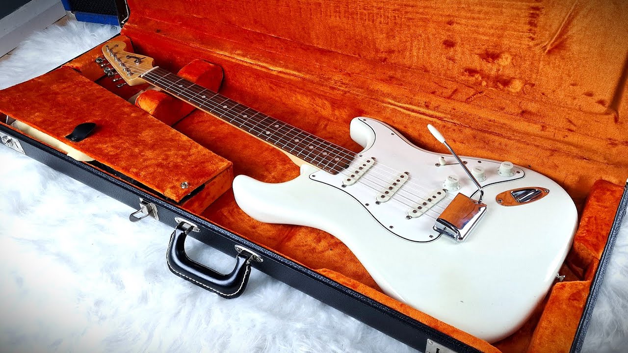 Exploring the Fender American Vintage '65 Stratocaster - Alex Hamilton