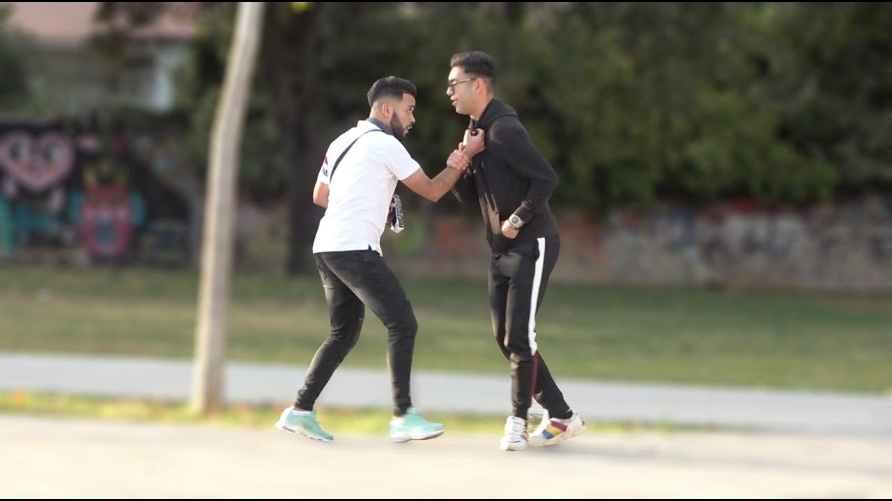 LES ROMPO EL MÓVIL Y LUEGO LES REGALO EL IPHONE 11📱