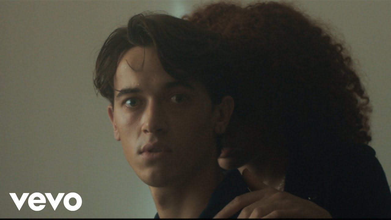 Hazey Eyes - Scars ft. Yoke Lore