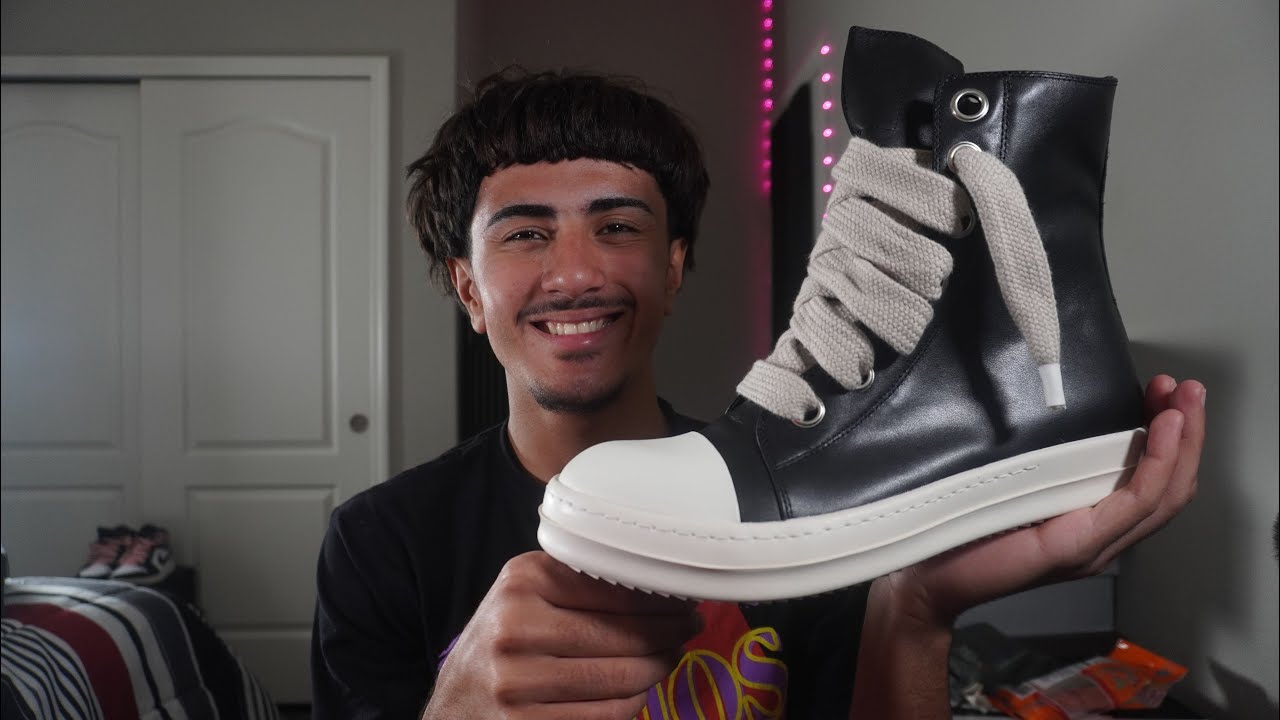 [ASMR] RUDE DESIGNER STORE SALESMAN ROLEPLAY ASMR {SHOE REVIEW}