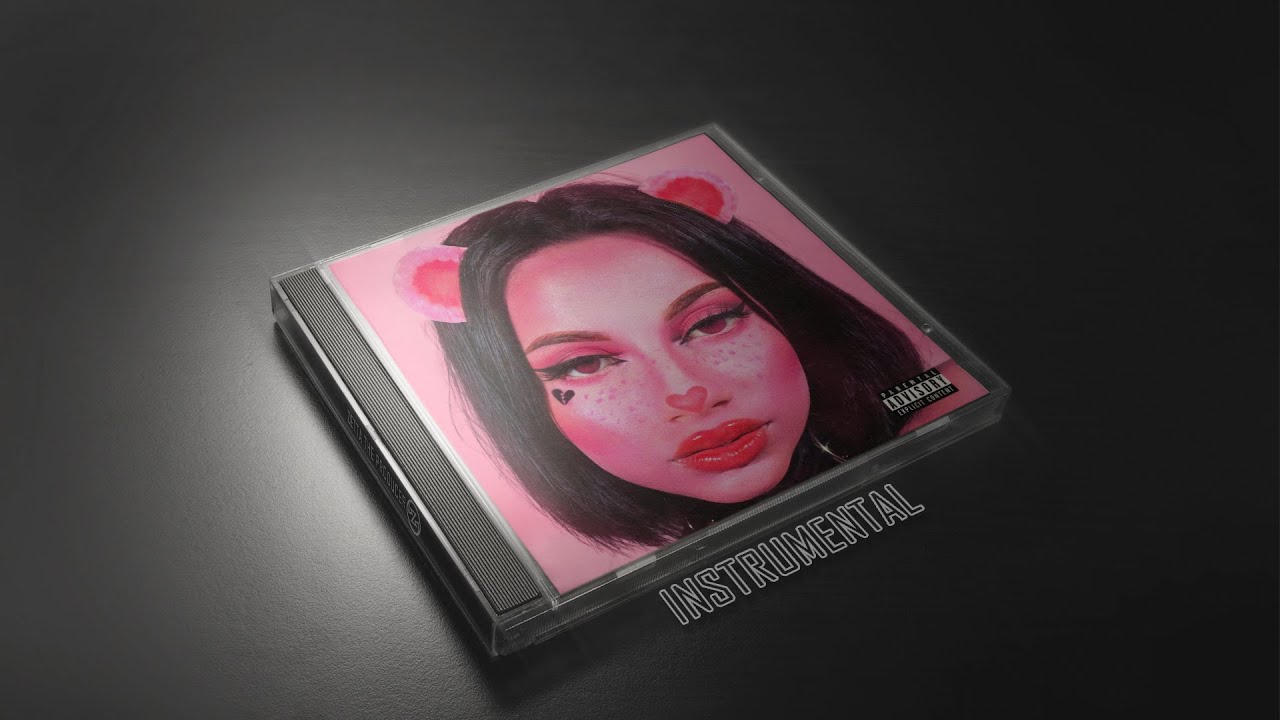 OMAR COURTZ feat. Luar La L - P I E N S A S E N M I (Instrumental) l PRIMERA MUSA