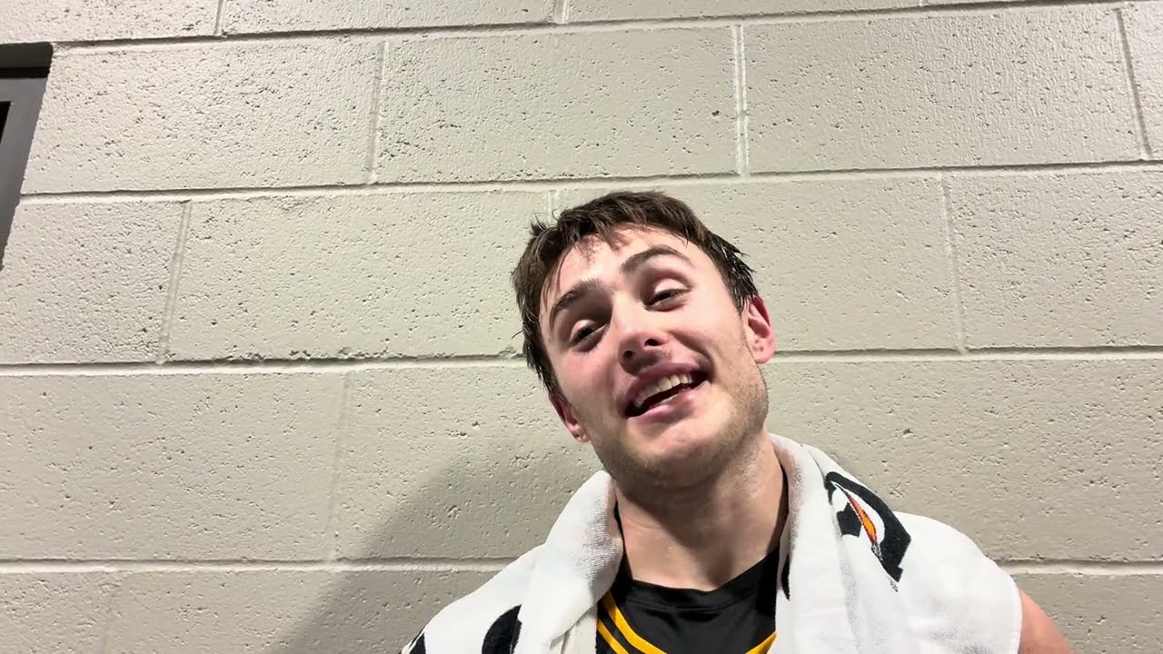 Brendan Hausen reacts to Iowa basketball’s win over Oregon
