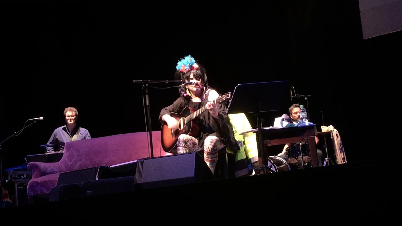 Nina Hagen - Das Lied von der Moldau - 5.4.2018 - live in Hamburg, Germany