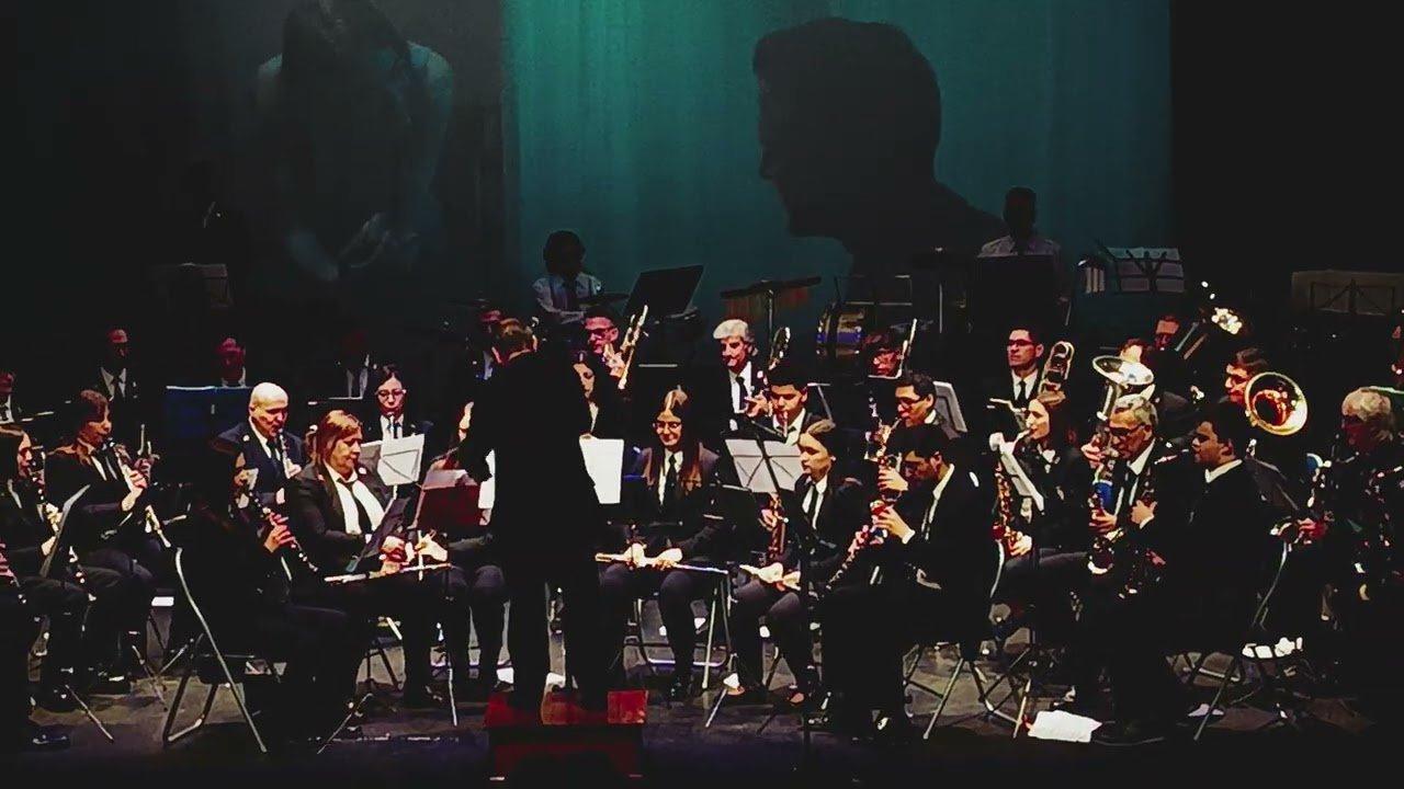 Banda de Música  Corella,dirigida por Rubén Cueva Gil.