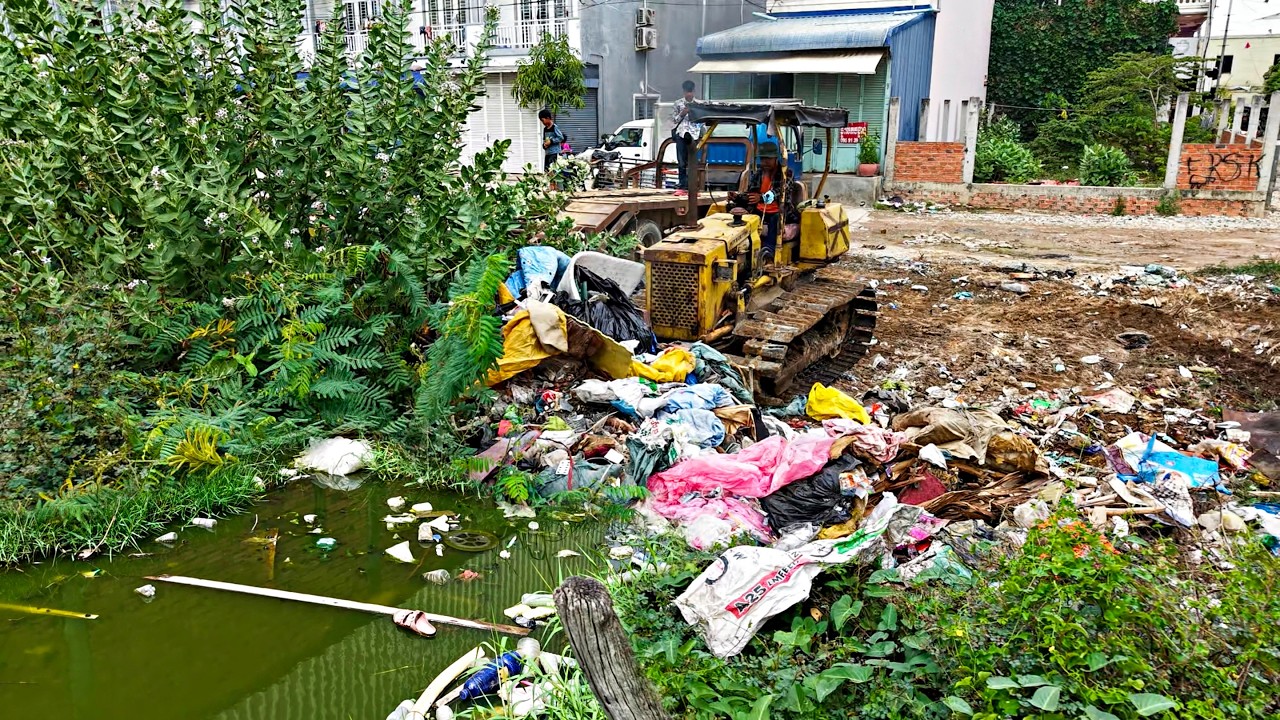 Wonderful New Project!! Bulldozer Push Soil Delete Garbage With 5ton Trucks