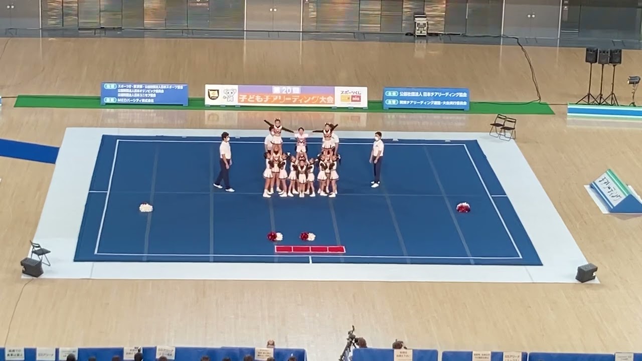 まつばチアリーディングクラブ CUPIES💘WHITE 第20回子ども大会銀賞受賞