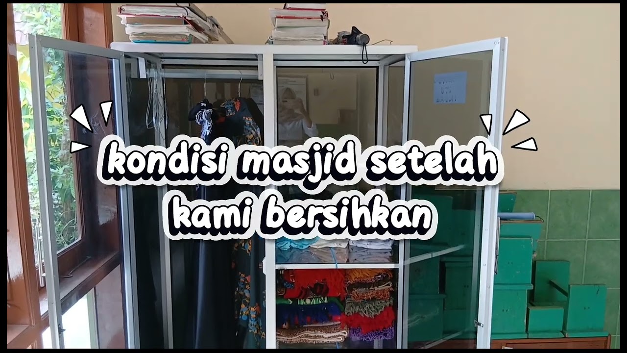 KELOMPOK 6 PKN || GOTONG ROYONG MEMBERSIHKAN MASJID AS -  SYAMSIAH