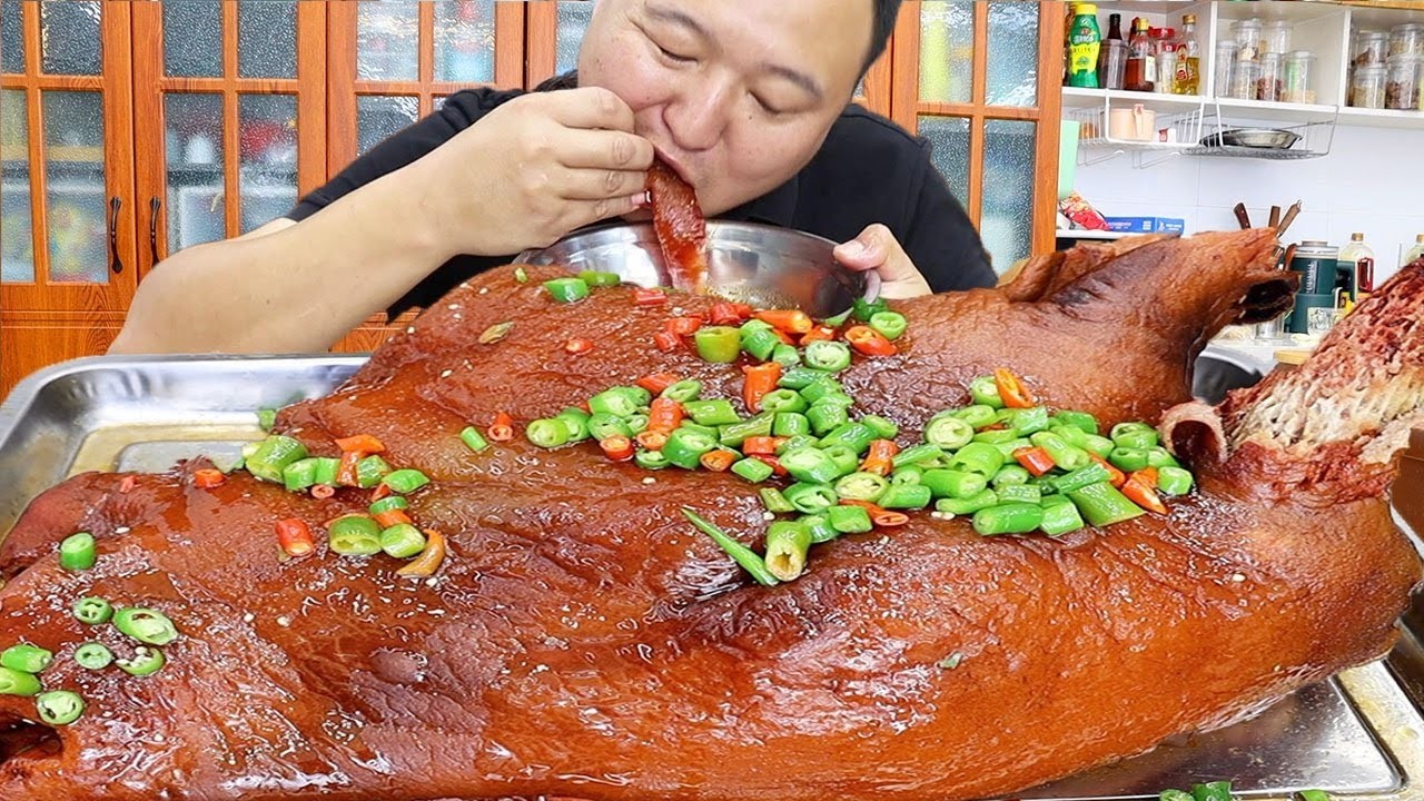 秘制酱焖牛头！小火慢炖 16 小时，大口撕着吃太过瘾！【cram阿强】