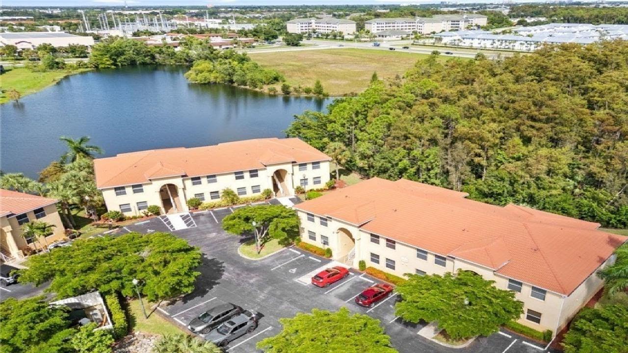 Fort Myers Fl Condo for Sale | 3 Bedroom w/ Preserve & Lake Views | $215,000 ✨Bellasol