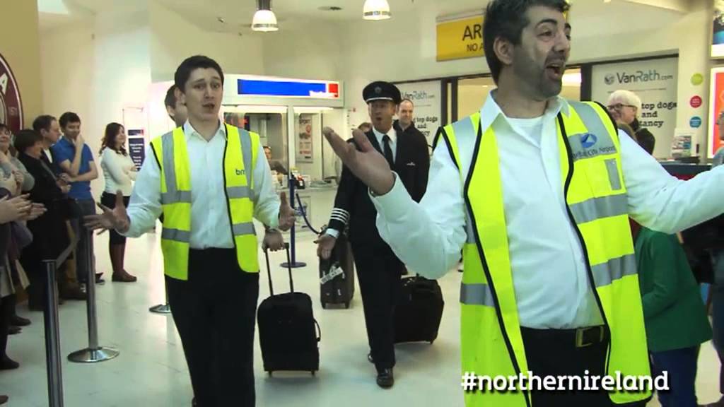 Flash Mob Choir: A special Northern Ireland welcome - this is how we do it!