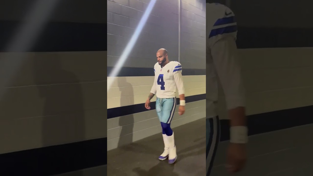 Dak Prescott tells fan to 'jump off' Cowboys' bandwagon 🏈 | #shorts