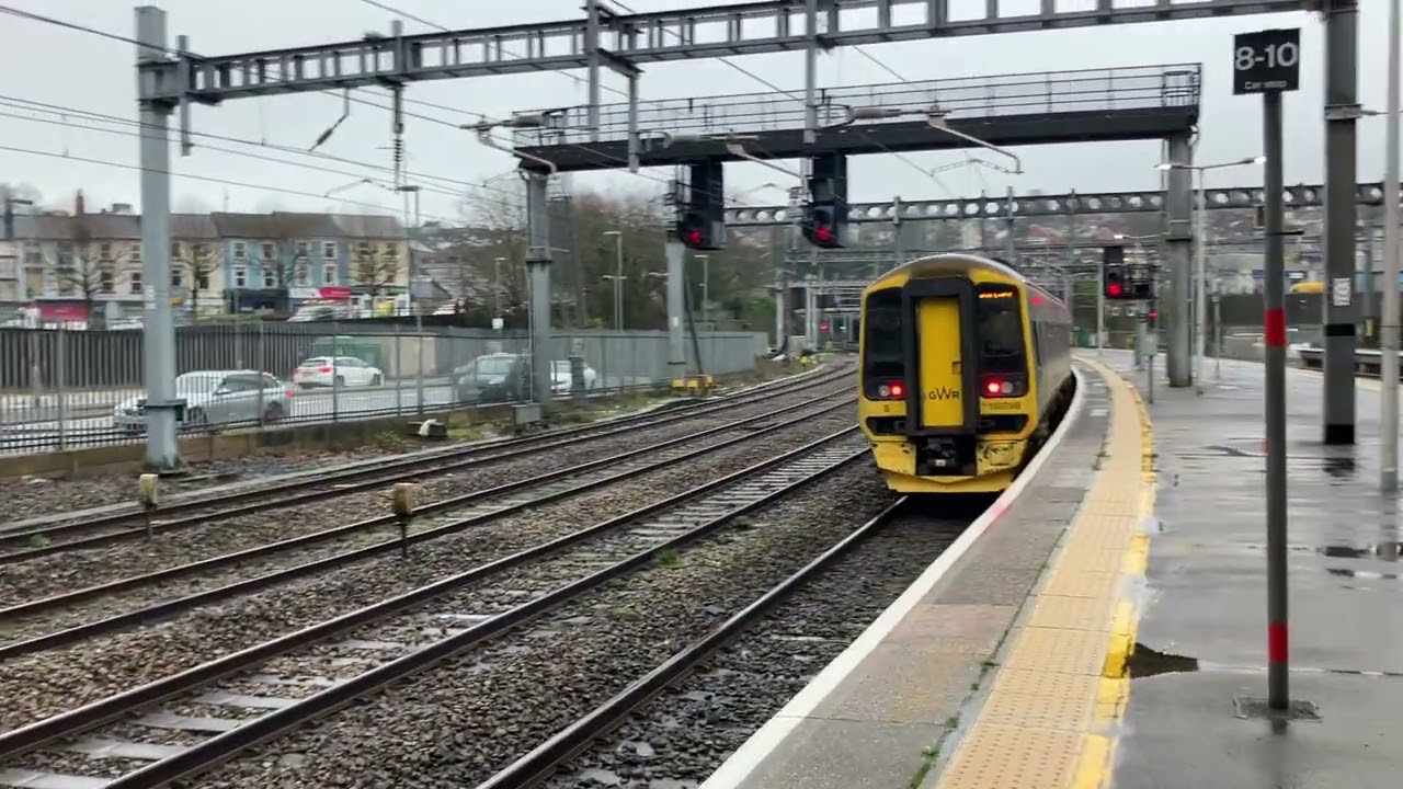 GWR 7:20AM SERVICE FROM PORTSMOUTH HARBOUR TO CARDIFF CENTRAL DEPARTING NEWPORT PLATFORM 2.