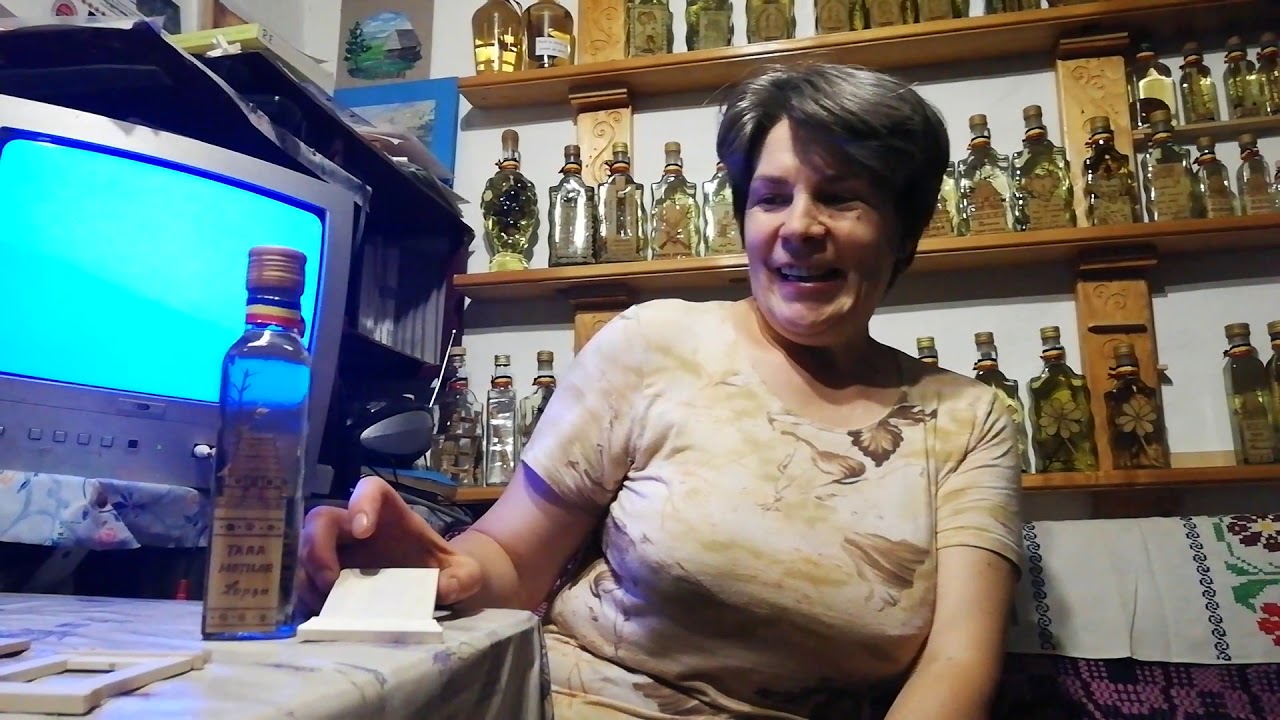 Alba24 VIDEO: Povestea artizanatului din lemn in sticla, la Lupsa, in Muntii Apuseni