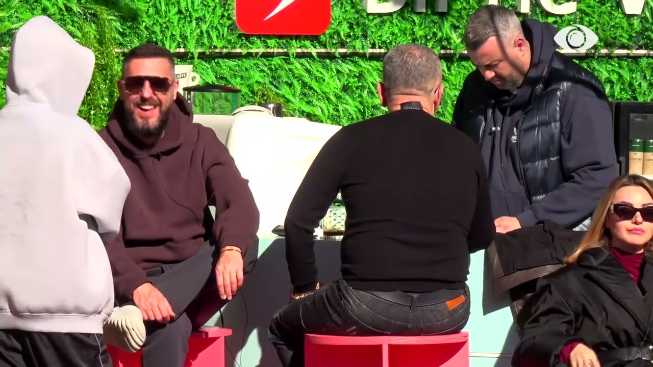 "Ndonjëherë mund të bëhem dhe për ty..."/ Selin bisedon me Mirin