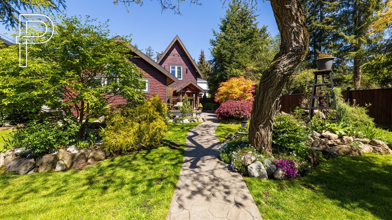 Custom-Designed Craftsman home in beautiful Ocean Park | 13181 15A Ave South Surrey | Sharon Greysen