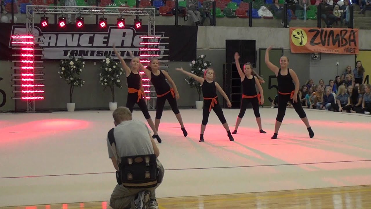Tartu I spordi- ja tantsupäev - Carol Tantsustuudio - Laste showtantsu rühm