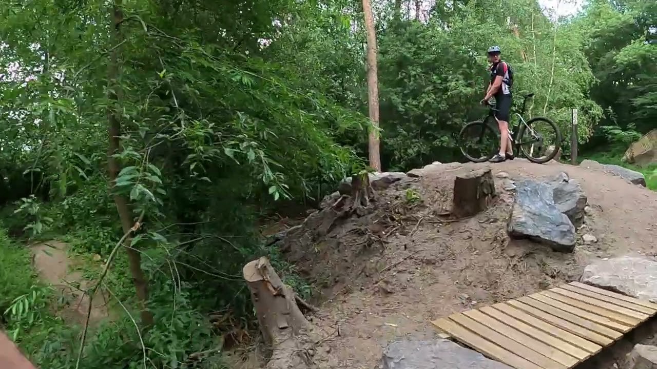 Dak van Netersel, een brug te ver.