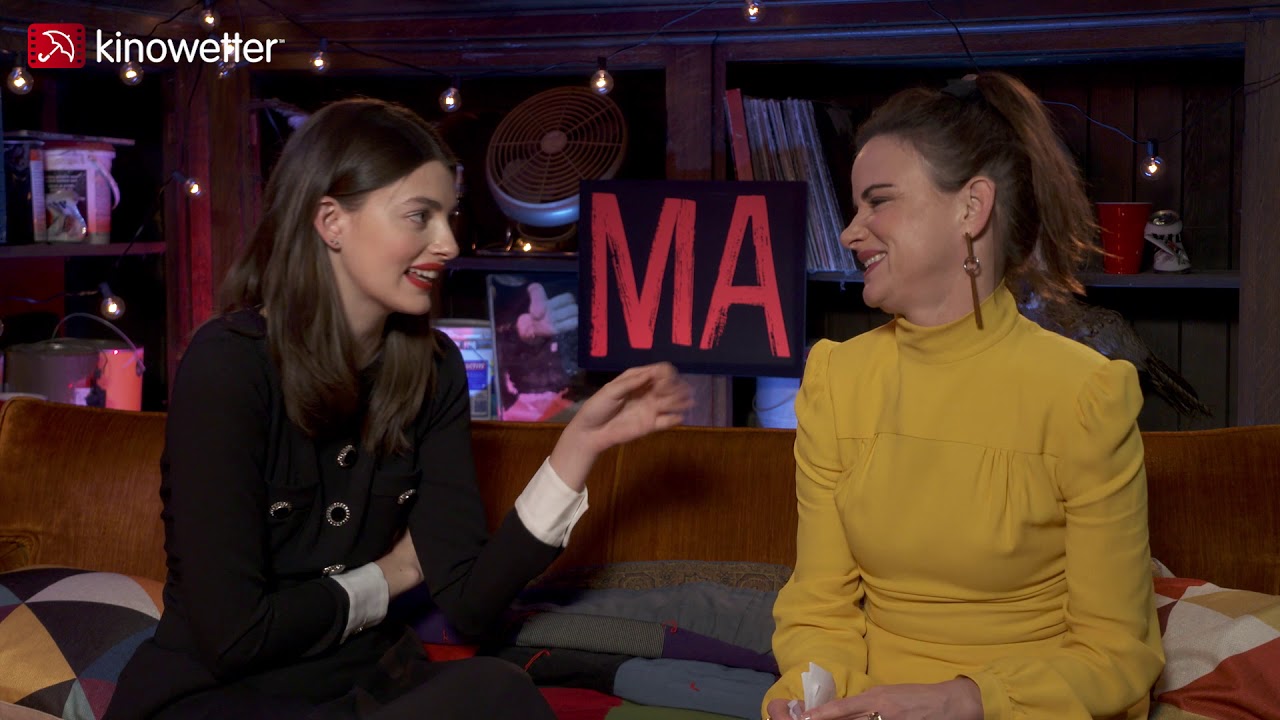 Who Am I? Game with Diana Silvers  & Juliette Lewis