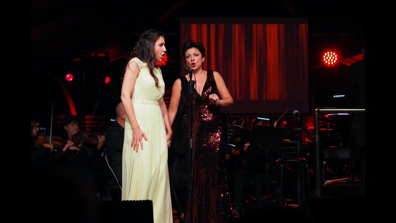 Alexandrina Pendatchanska & Ralitsa Bogdanova - Devoiche - Dobri Hristov