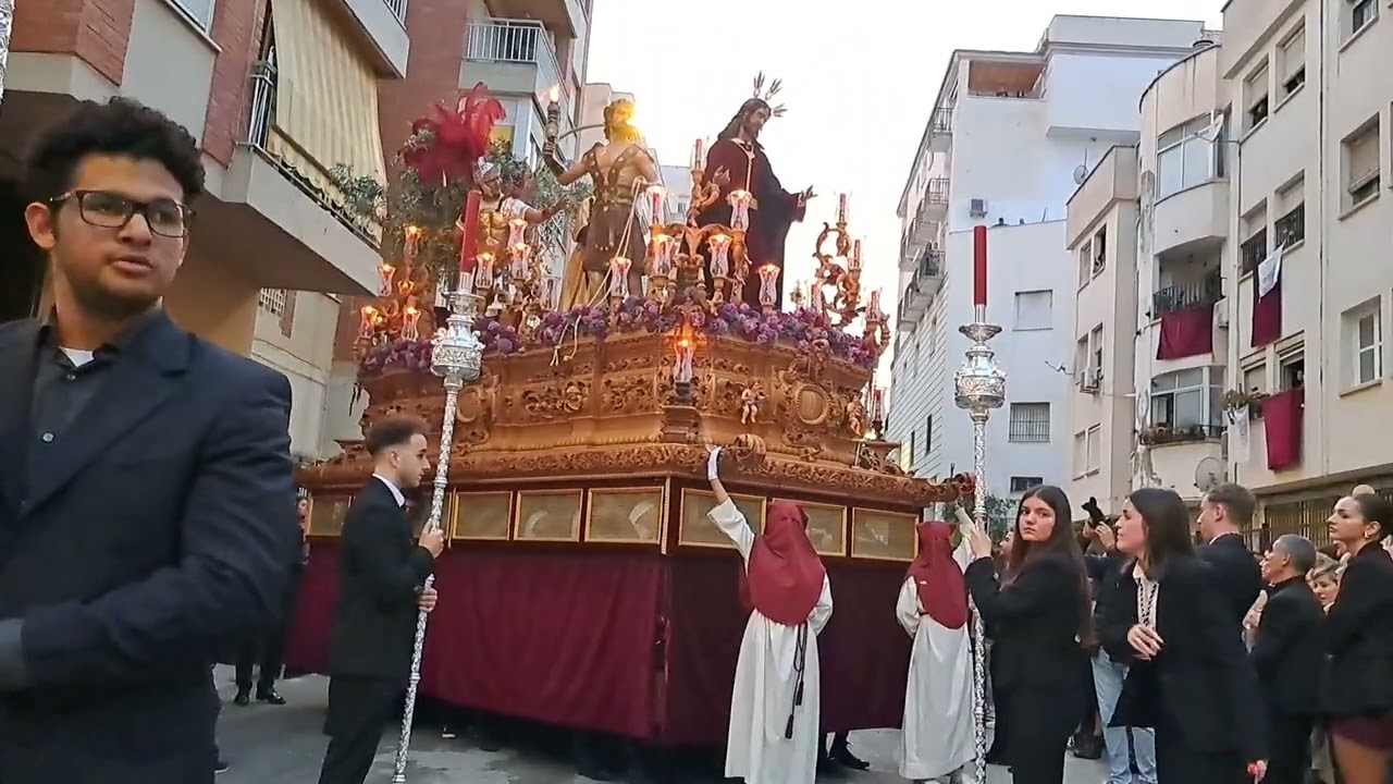 SALIDA EL SEÑOR DE PASION POR LA CALLE CORDOBA