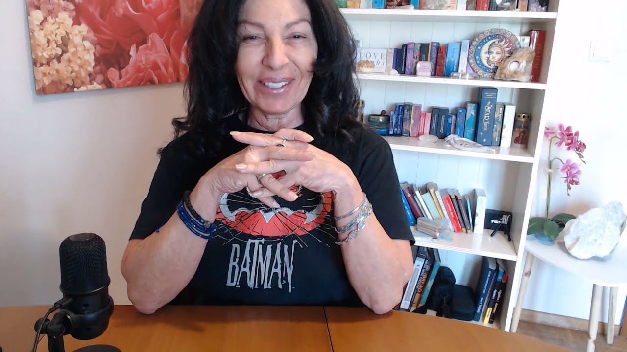 VIRGO - WOW! YOUR FUTURE LOOKS AMAZING!! #VIRGO #VIRGOTAROT #VIRGOLOVE #VIRGOTAROTREADING #JULIA